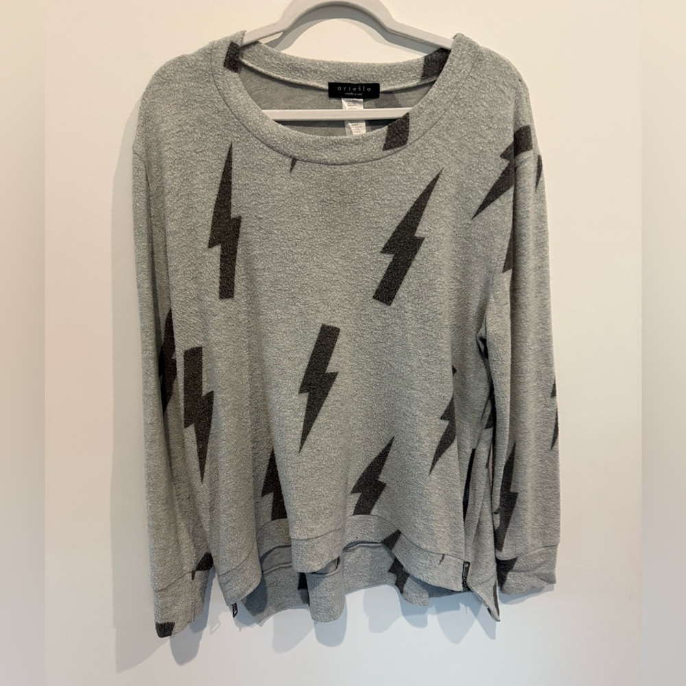 Gray Lightning Bolt Sweater by Ariella. Size Large. Side Zippers.